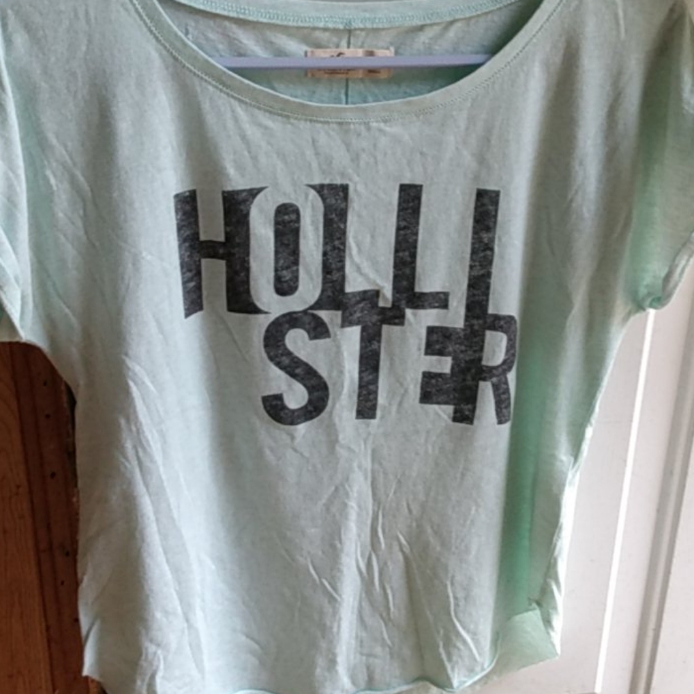 Tops - Picture 2 of 3